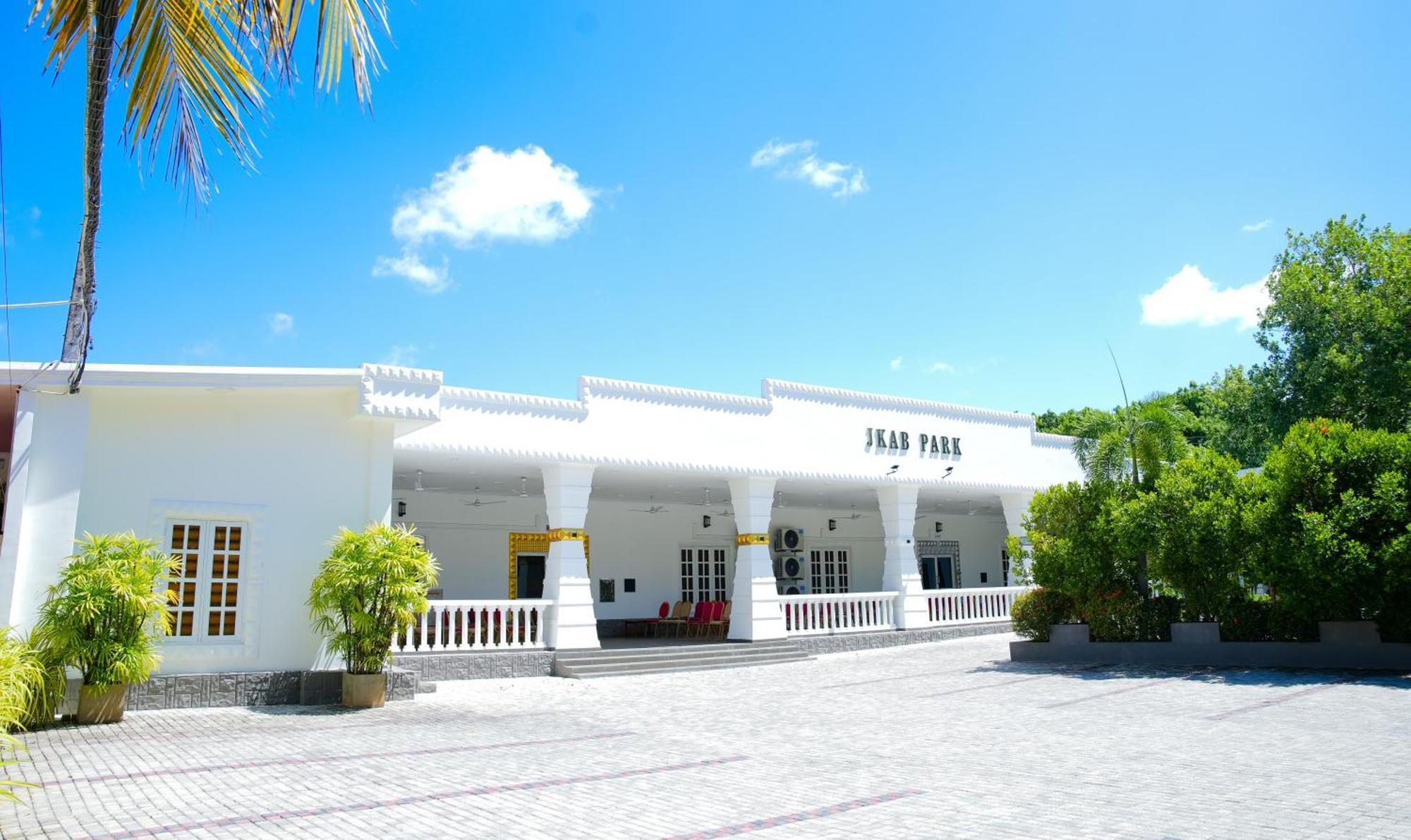 Jkab Park Hotel トリンコマリー エクステリア 写真